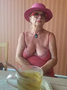 Hot-Muci live cam on StripChat