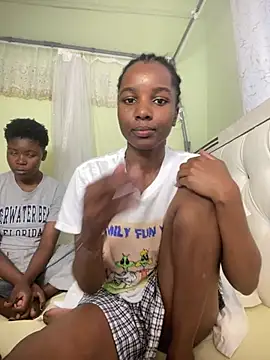 sexy_vylsa (F young) - squirt and pussy play