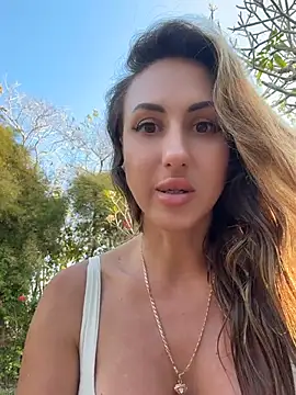 Bella-Grace webcam