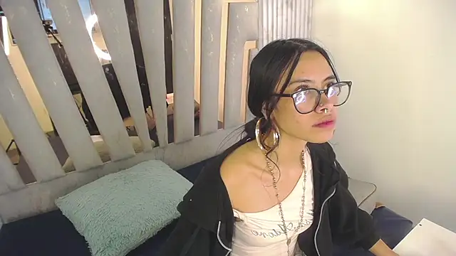 Miahotcs1 webcam