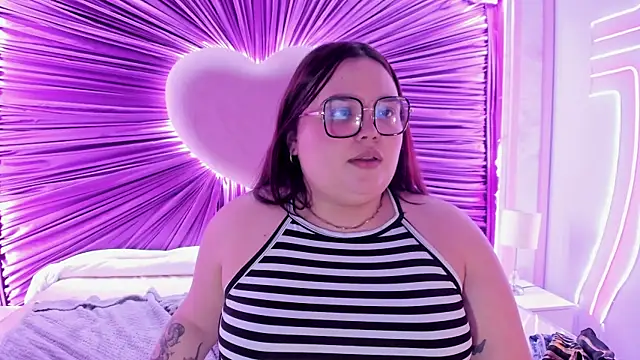 Lushi_Love webcam
