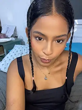 LeahBar webcam