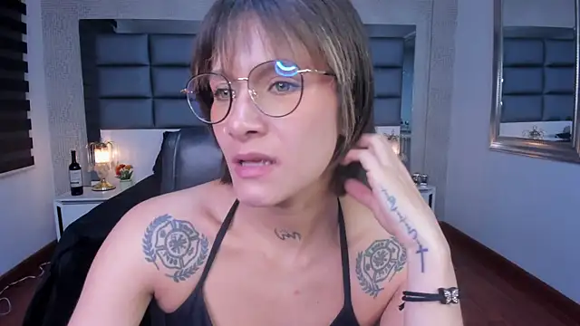 Mrs_Regina_clk webcam