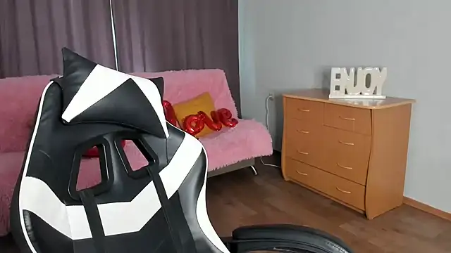 BlondyLedy webcam