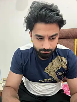 Royalboy_03's live cam