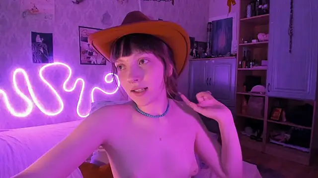RileyNymph live cam on StripChat