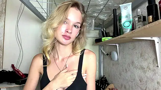 MichalKobis live cam on StripChat
