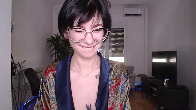 online chatroom Marley Queen