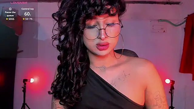 Heka_Prudence live cam on StripChat