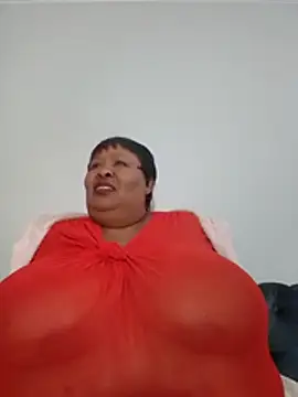 nancy111 (F milf) - Make me squit and cum on my toy