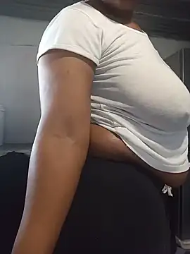 curvyloneah75 webcam