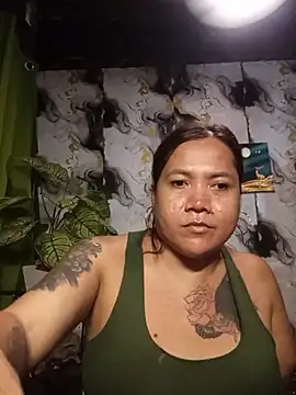 TabooSHOWgirl18 webcam