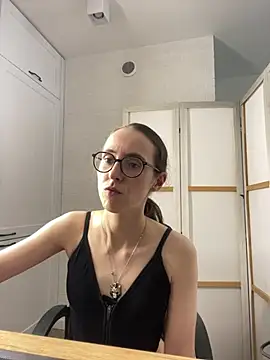 martiniiselenna (F young) - Show pussy