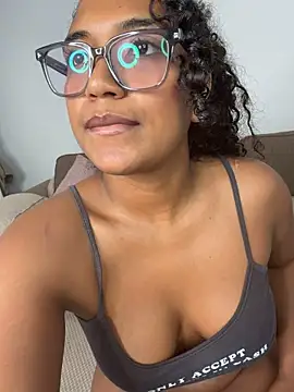 MilaTeenX webcam
