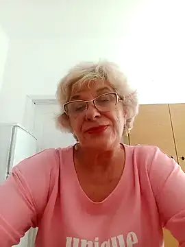 52MiaLove02 webcam