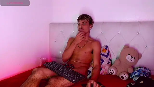 Angel_foxc13 webcam