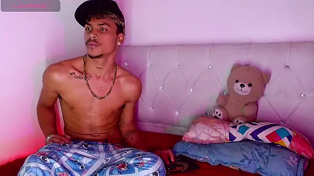 angel_foxc13 (M twink) - Happy happy Angel..!!😍