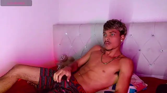 Angel_foxc13 webcam