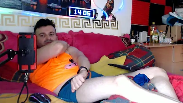 Hugec0ck007 live cam on StripChat