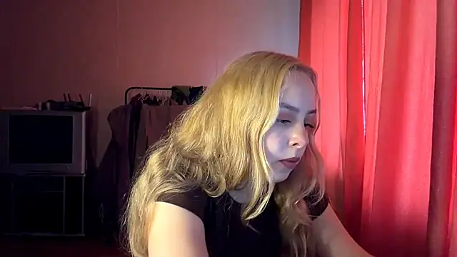 ZoraDearmon webcam