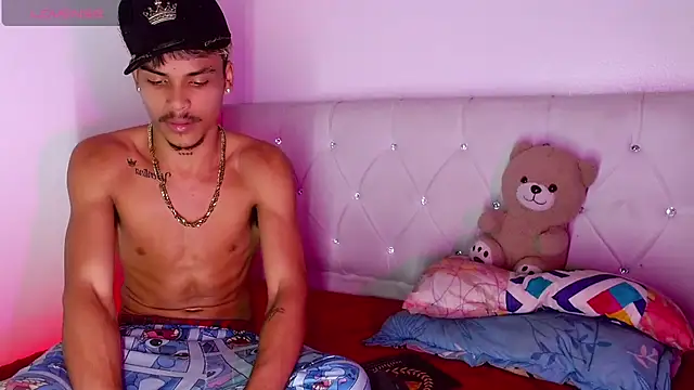 Angel_foxc13 webcam