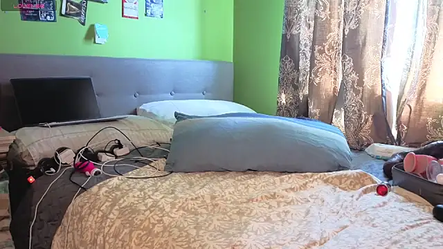 CurvyTurkishAsena_xx webcam