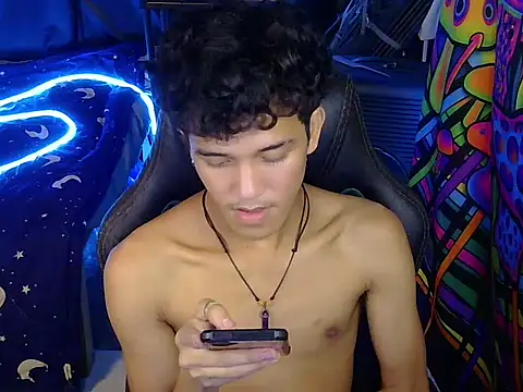 hugekenbigcock webcam