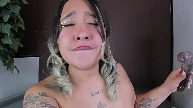 miss_danika live cam on StripChat