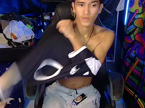 hugekenbigcock webcam