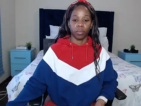 QUEENMANDYY live sex cam