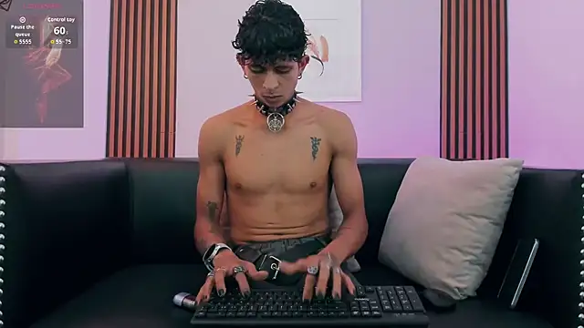 Maximoking26 webcam