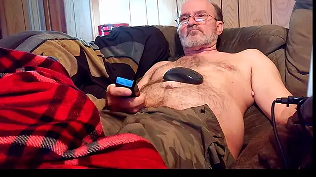 snickers1 live cam on StripChat