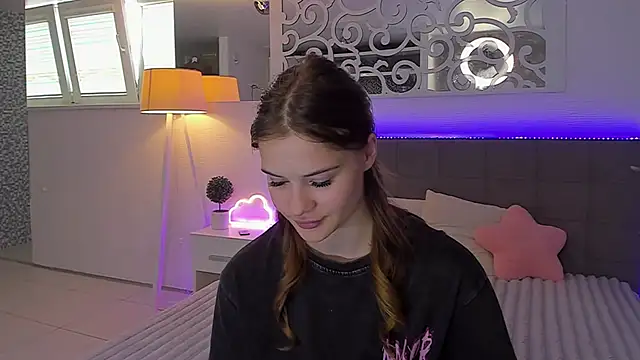 LuisaClover webcam
