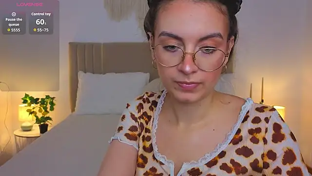 Real_cutie1 webcam