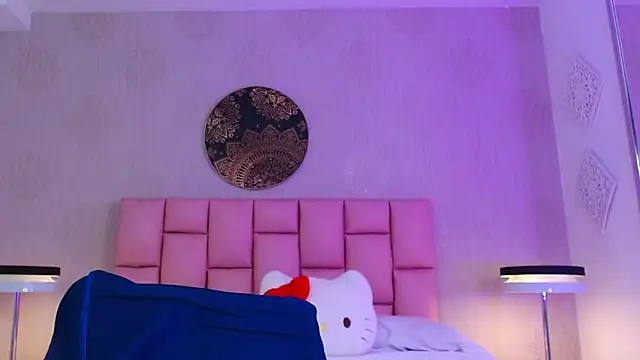 IsabelleDaza webcam