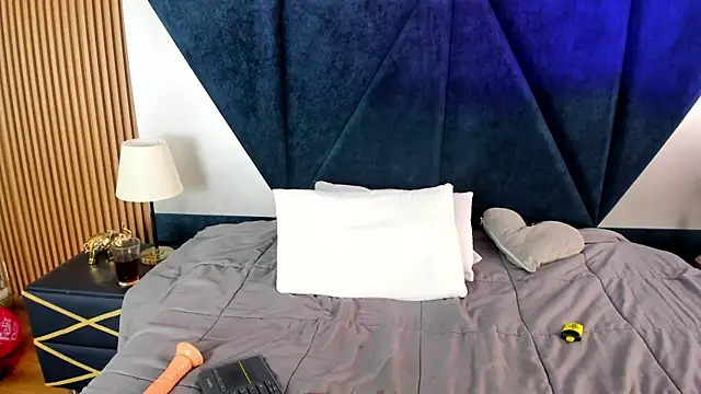 Olivia_Collinns1 webcam