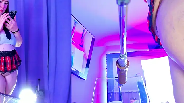 NathaxaLeans webcam