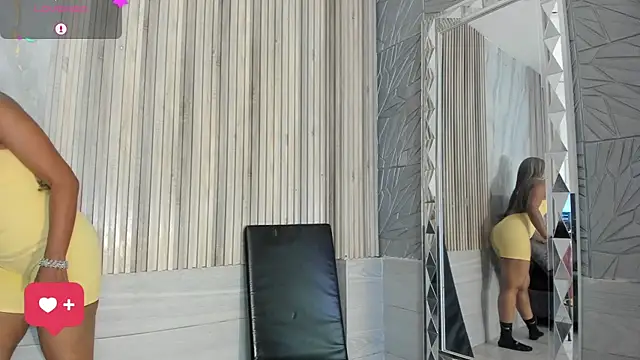 BriannaChelsea webcam