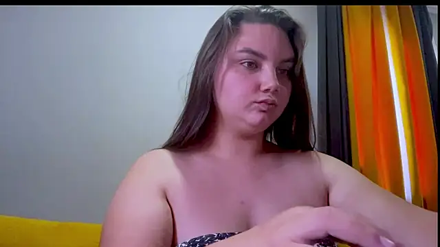 Dreamyblushfairy live cam on StripChat