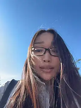 trytomakememoam webcam