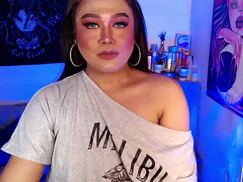 MelindaOnDuty_ webcam