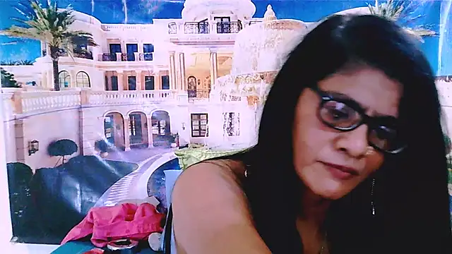 IndianAllure webcam