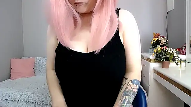 Estheri live cam on StripChat