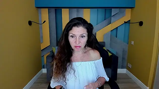 EllaLong webcam