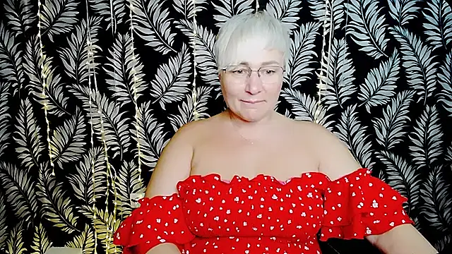 Olivia_playful webcam