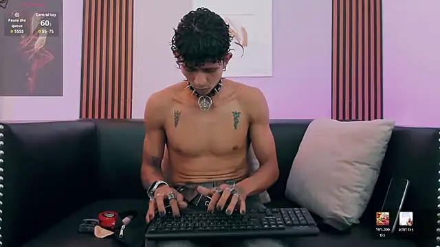 Maximoking26 webcam