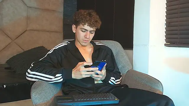 Tyler_Mcrey webcam