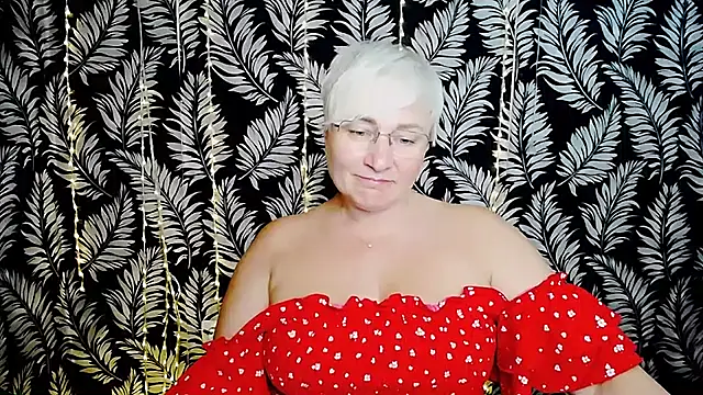 Olivia_playful webcam