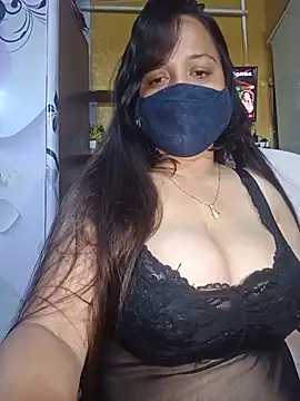 Naughtysummi webcam