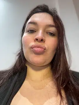 sarahreyess_11 webcam